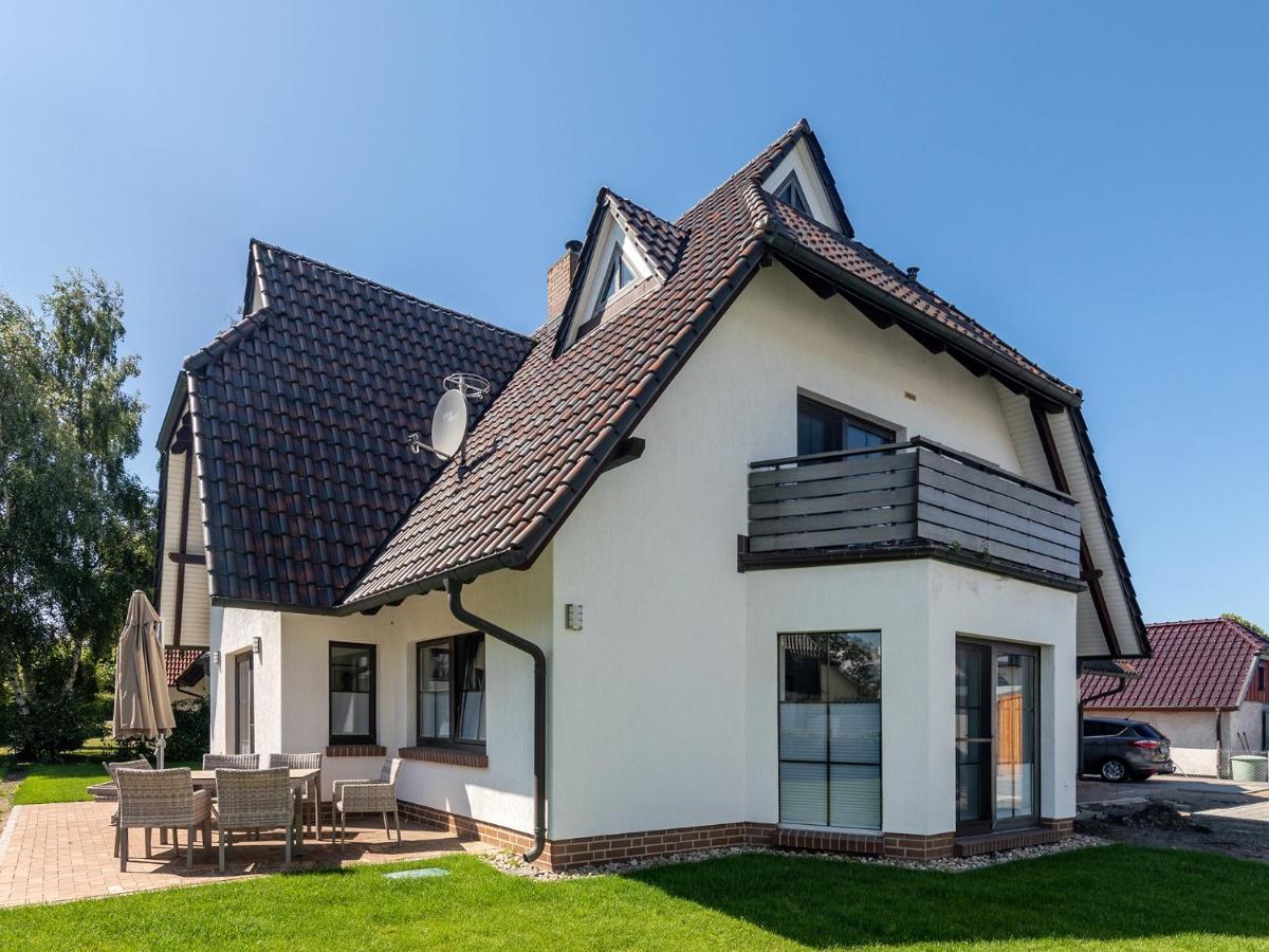 Ferienwohnungen Haus Am Strand Zingst Exterior photo
